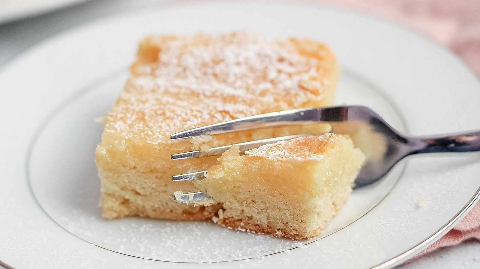 This cake can't be missing from your coffee table! easy butter cake 