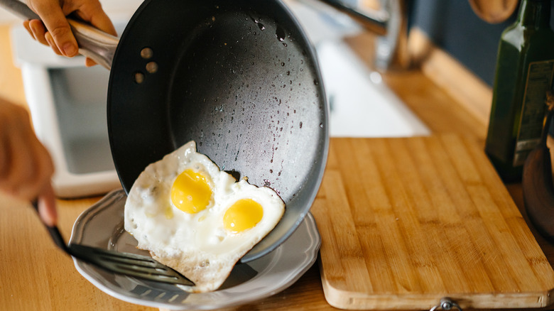 skillet fried eggs spatula