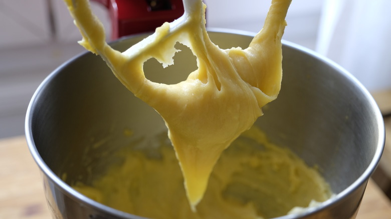 Blended dough for the cream puffs