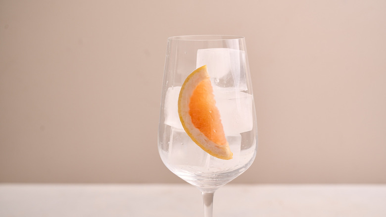 grapefruit in glass with ice