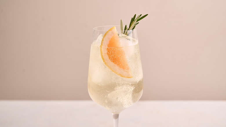 rosemary in cocktail