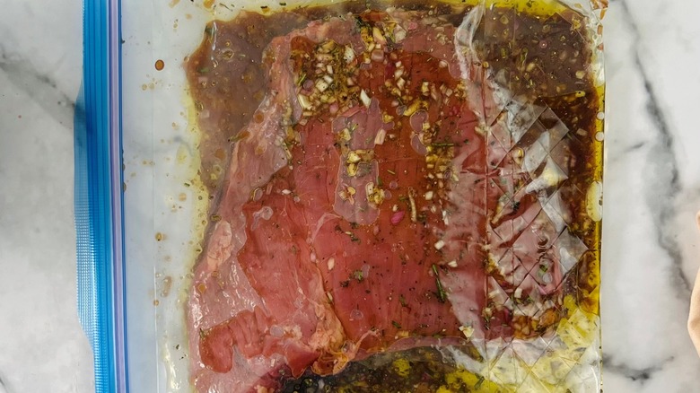 meat in ziploc with marinade