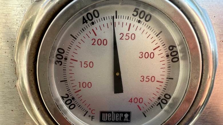 grill temperature display at 450 F