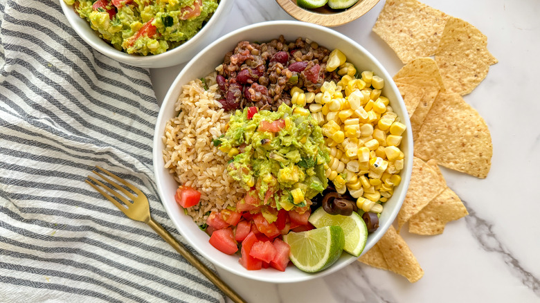 taco salad with guacamole