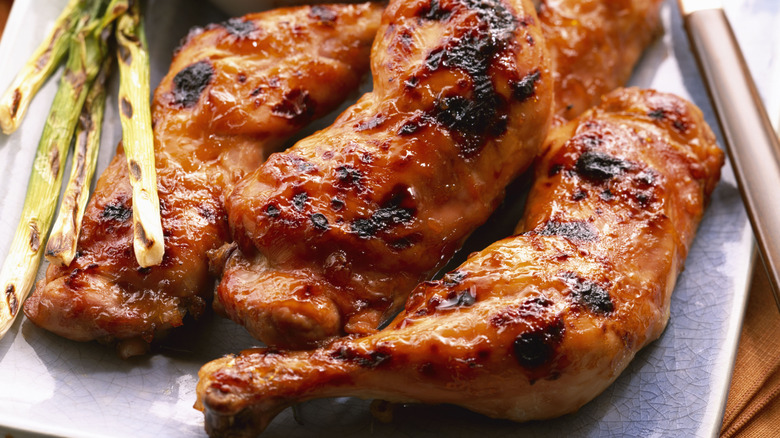 Grilled chicken with green onions