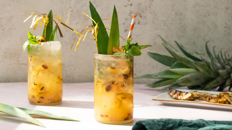 grilled pineapple mojitos