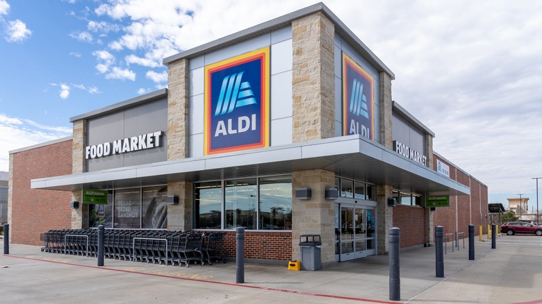 Aldi storefront