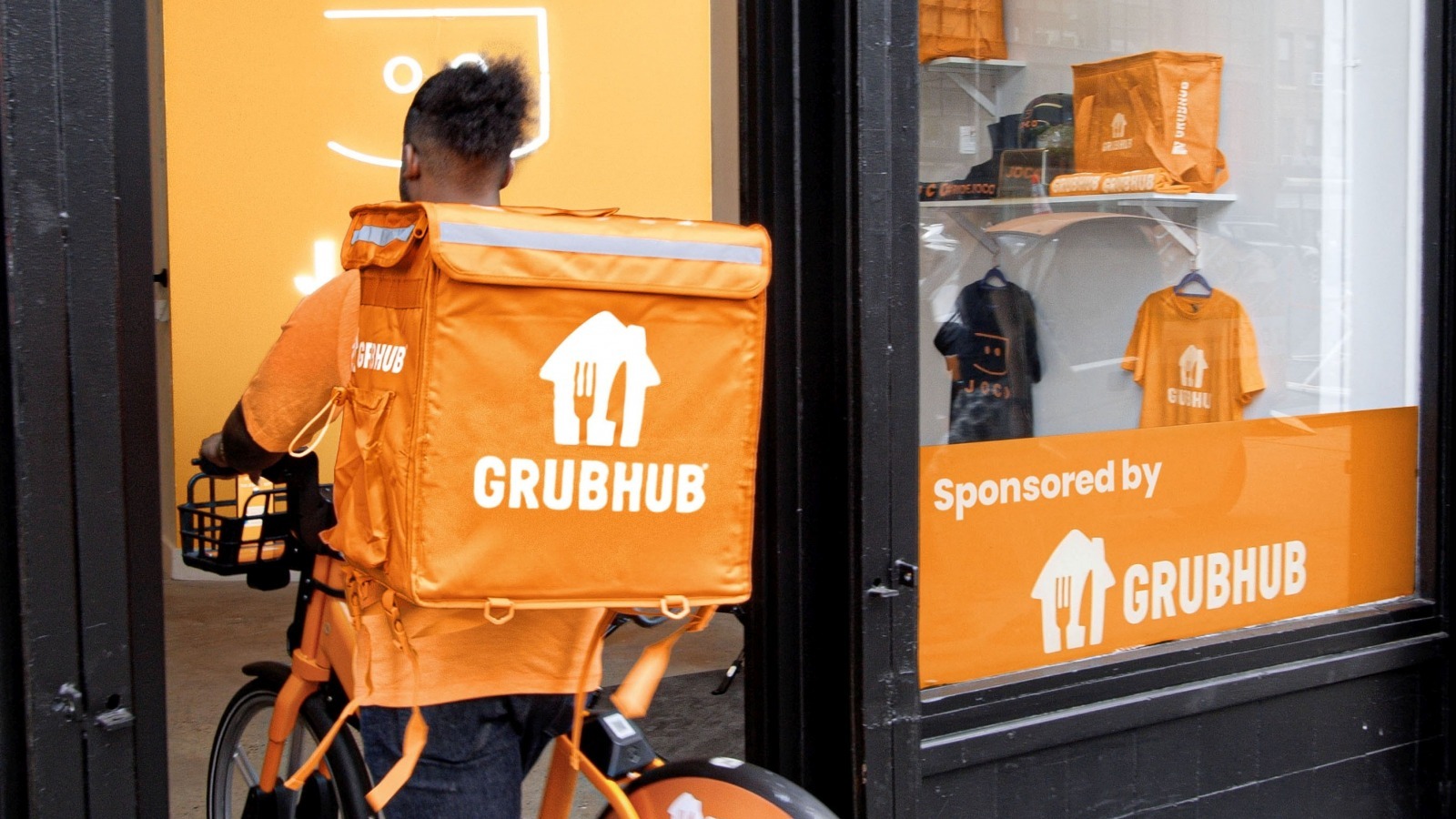 grubhub-and-joco-open-pitstop-for-delivery-workers-in-nyc