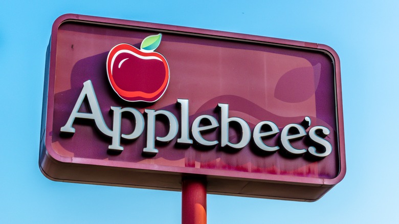 Applebee's sign