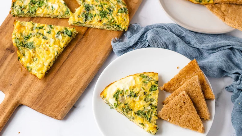 Quiche slices and bread