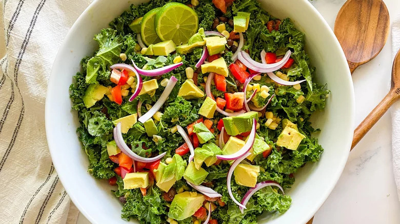 Mexican kale salad with avocado