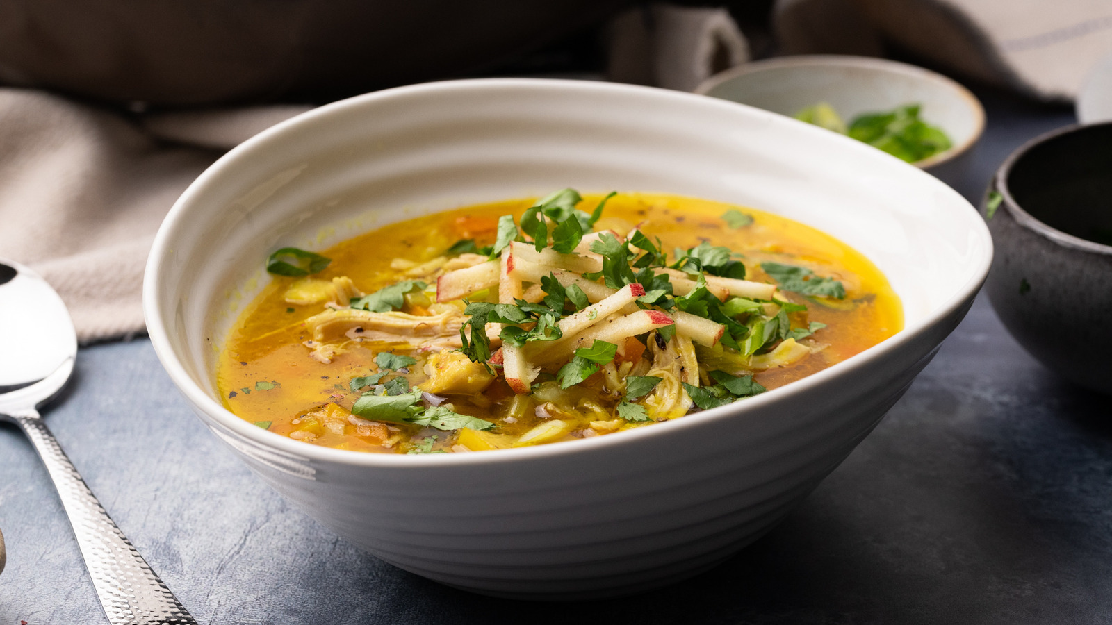 Hearty Chicken Mulligatawny Soup Recipe