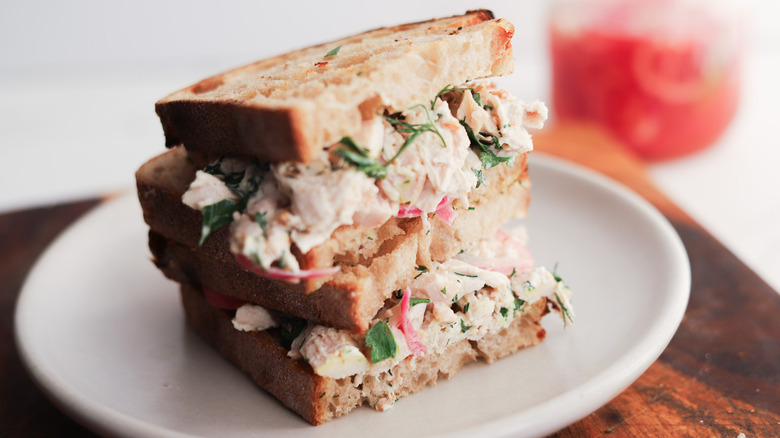 Plate with herb chicken salad