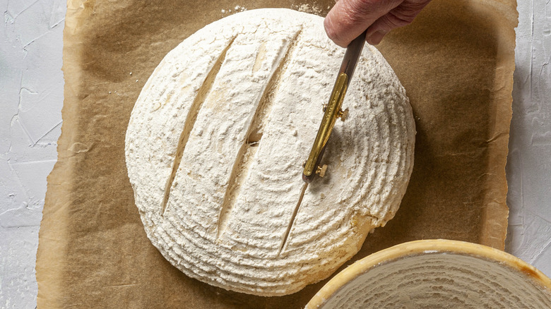 scoring bread dough