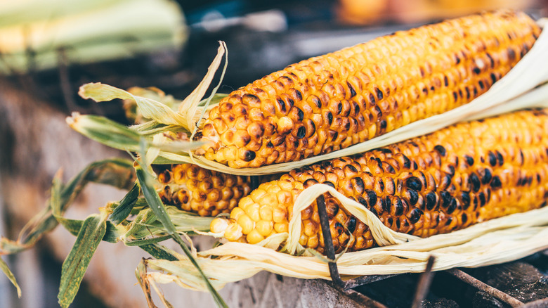 corncobs on the grill