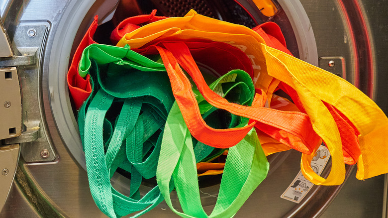 Reusable bags in washing machine