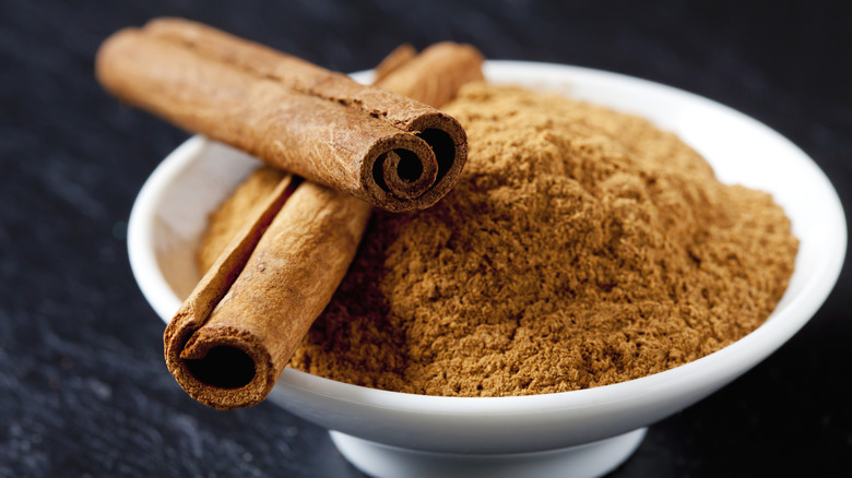 Cinnamon whole and ground