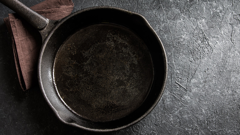 How To Season Cast Iron Season A Cast Iron Pan In The Oven, 58% OFF