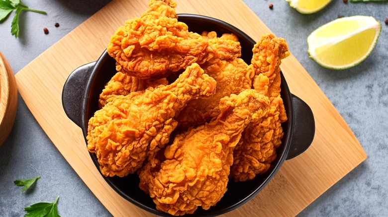 Fried chicken drumsticks in a bowl