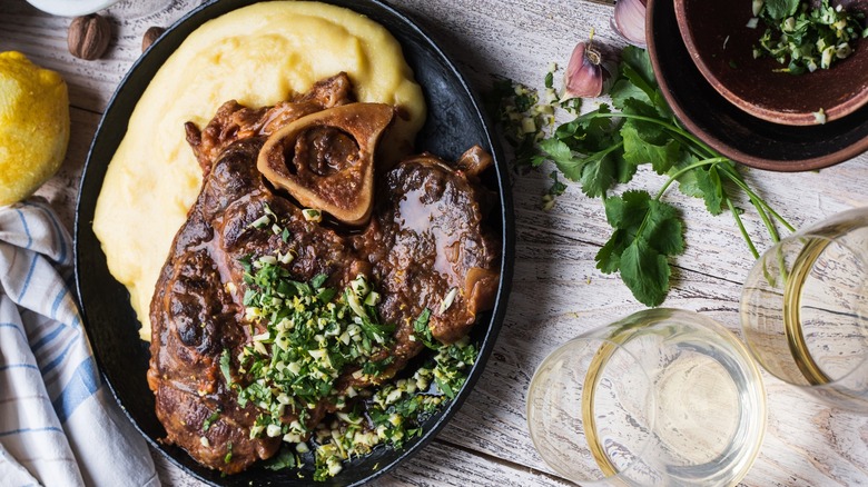 Osso buco with white wine