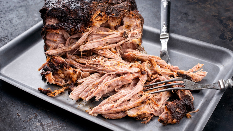 pulled pork in baking pan