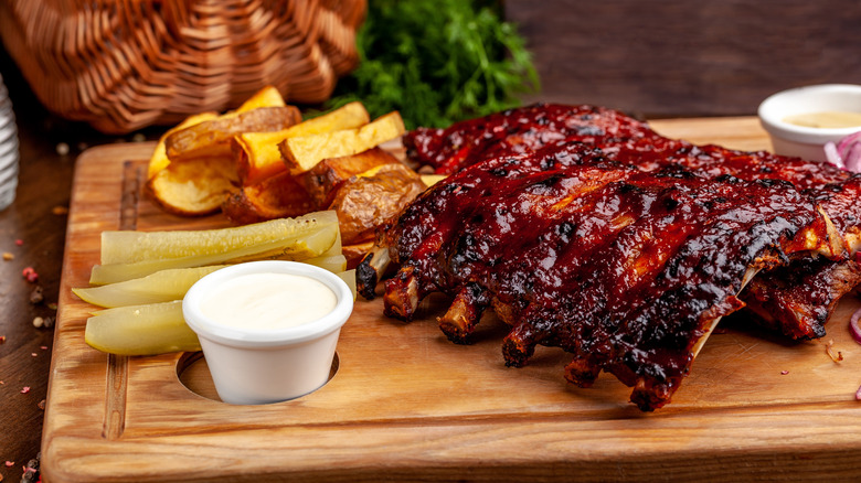 ribs with side dishes