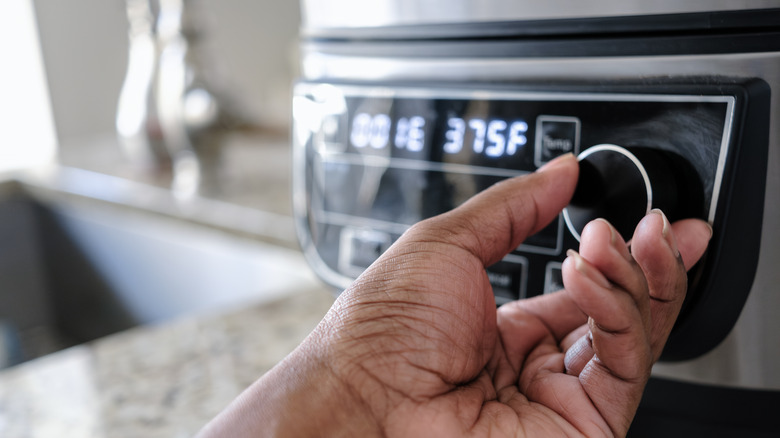 Dials of an air fryer