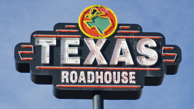 Texas Roadhouse sign