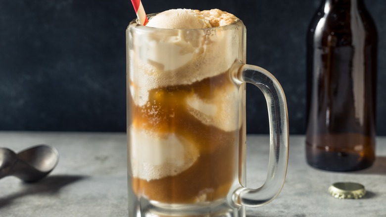 root beer float with straw