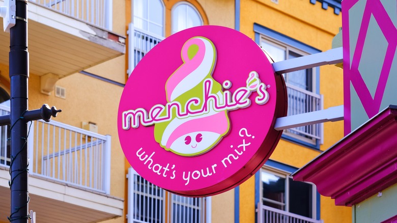 picture of the exterior of a Menchie's location