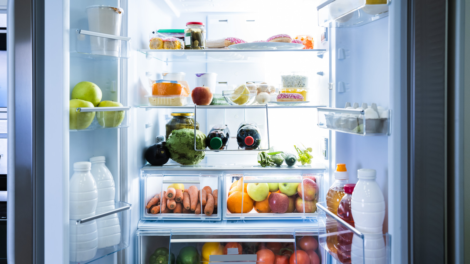 Cleaning your refrigerator after a food recall