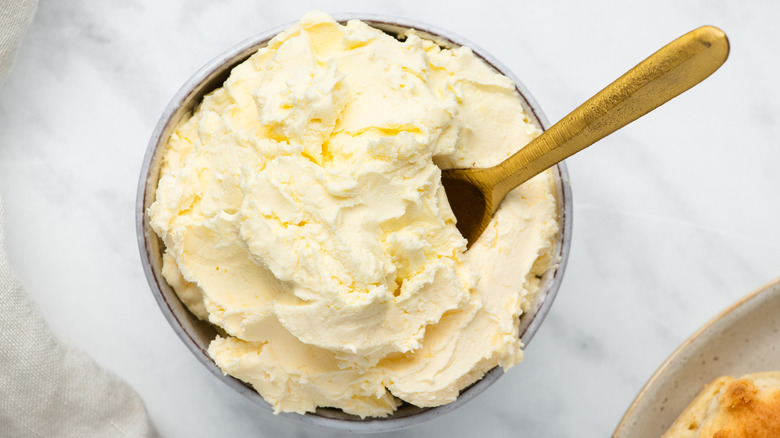 clotted cream in bowl