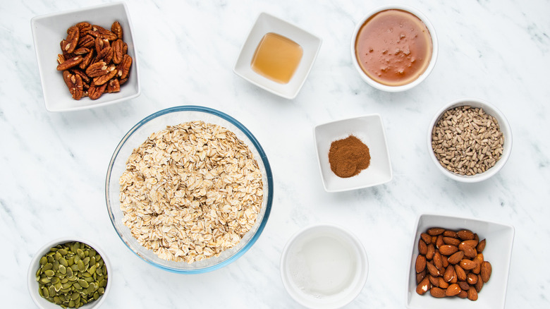 homemade crunchy granola ingredients 