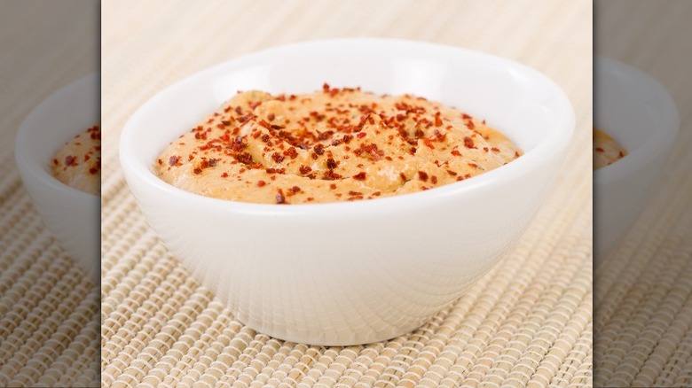 hummus with red peppers