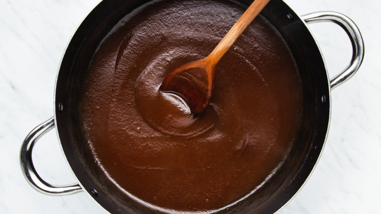 apple butter in pot