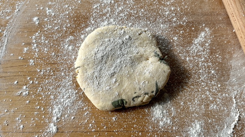 dough disc with flour
