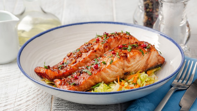 Honey glaze salmon and salad