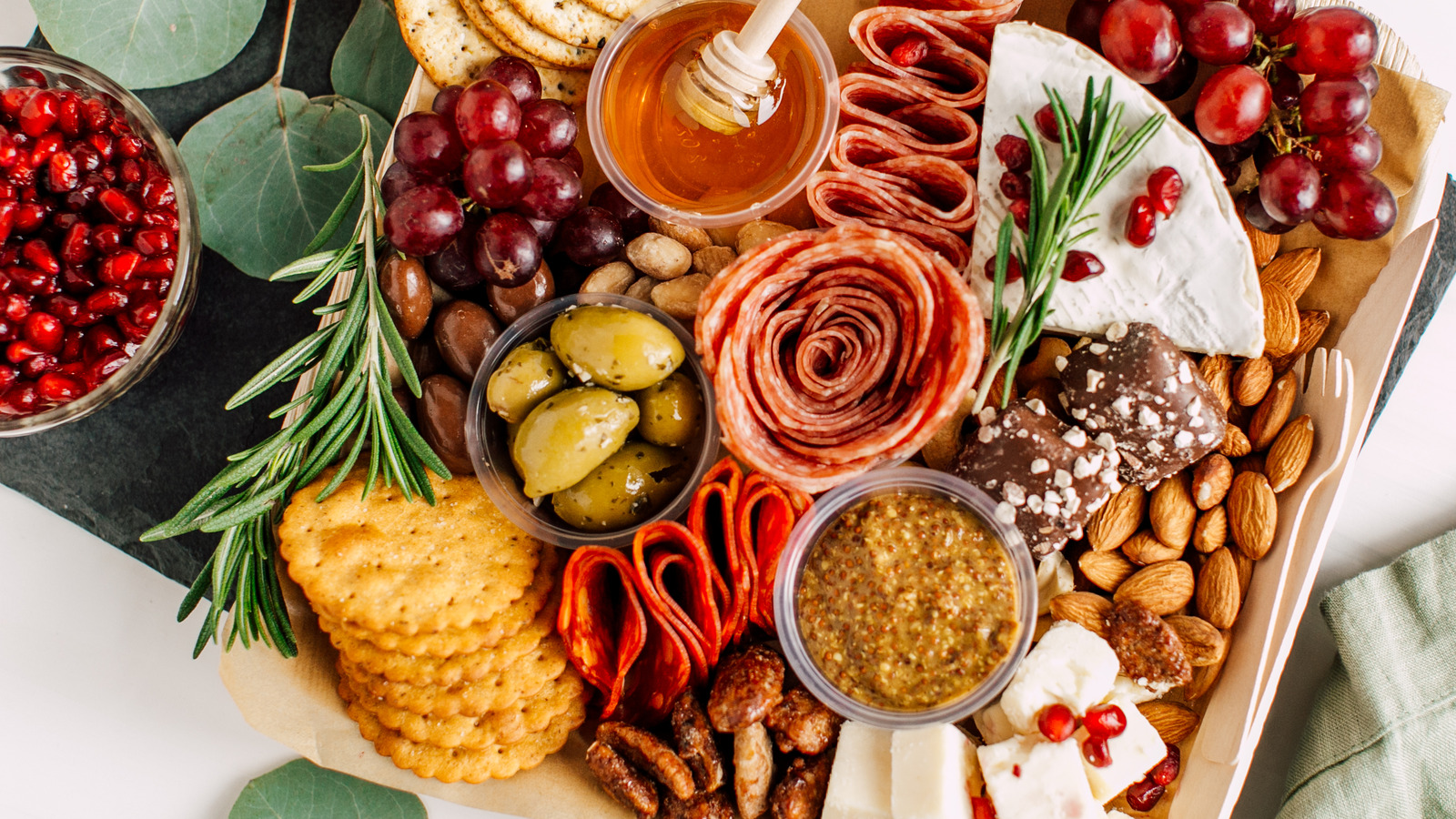 Charcuterie board @easylunchboxes style!! // Honey roasted peanuts