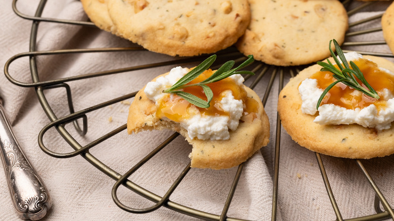 honey rosemary hazelnut shortbread