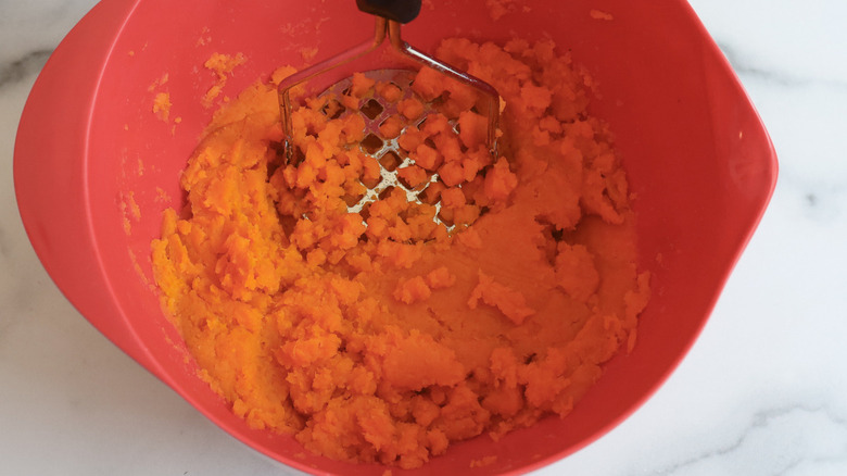 mashed sweet potatoes in bowl