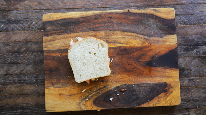 Finished turkey gravy sandwich