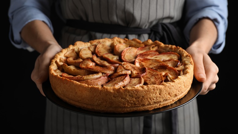 rustic apple pie