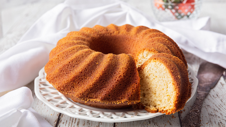 pound cake sliced