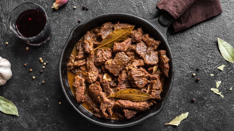 beef stewed with wine