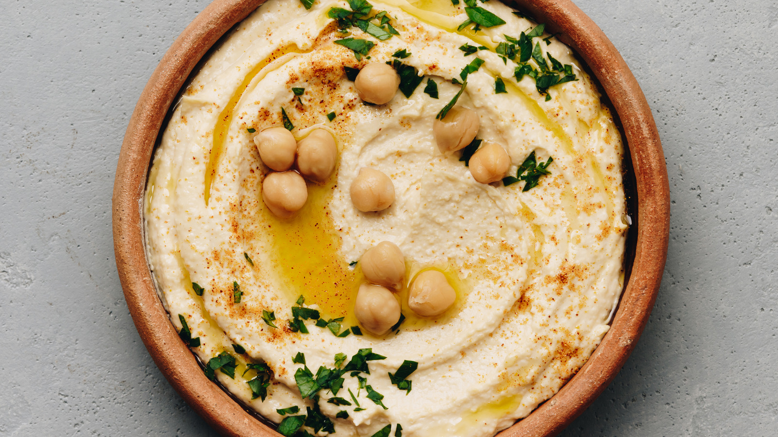 How Alon Shaya Avoids Grainy Hummus With One Simple Tip - Exclusive