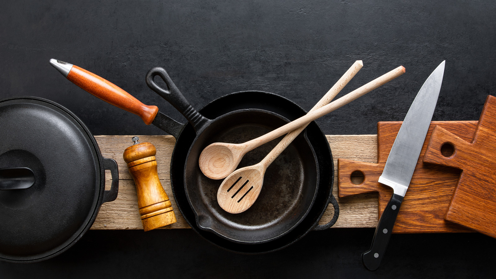 https://www.tastingtable.com/img/gallery/how-cast-iron-skillets-became-so-popular-in-the-us/l-intro-1651006309.jpg