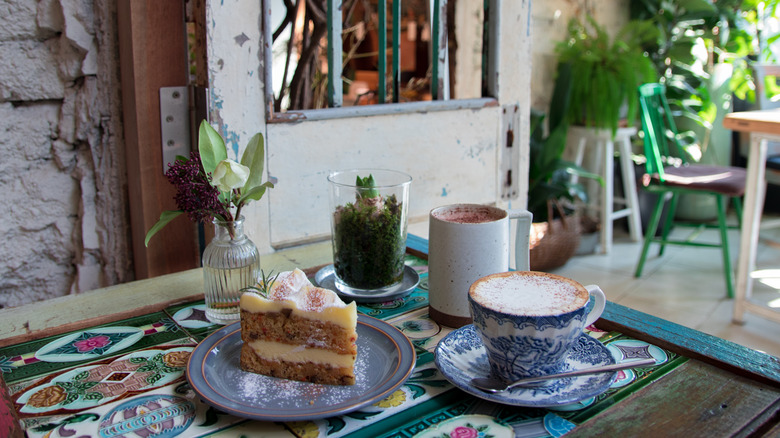 coffee set in Korean cafe