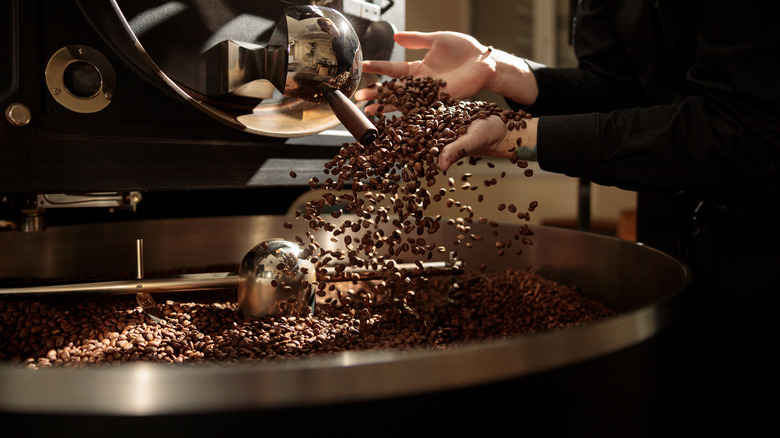 Roasting coffee beans