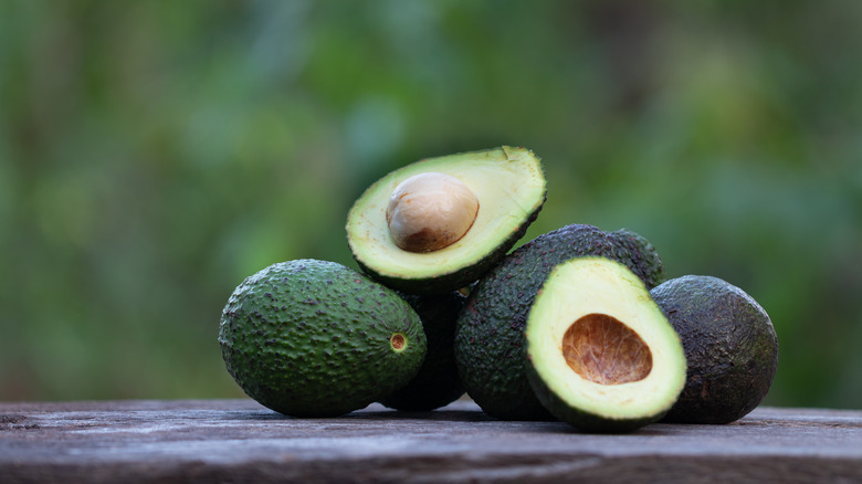 ripe Haas avocados on table