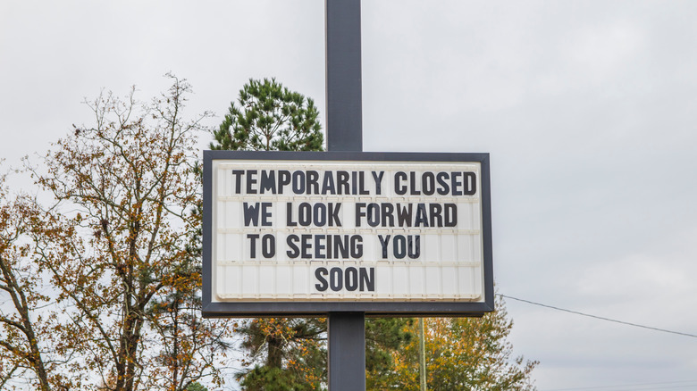 closure sign at restaurant